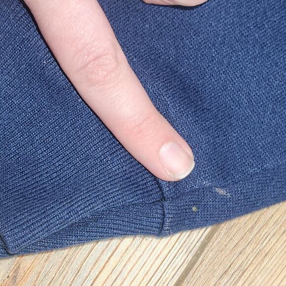 CARDINAL GRANDMA SWEATER - Picture 4 of 5